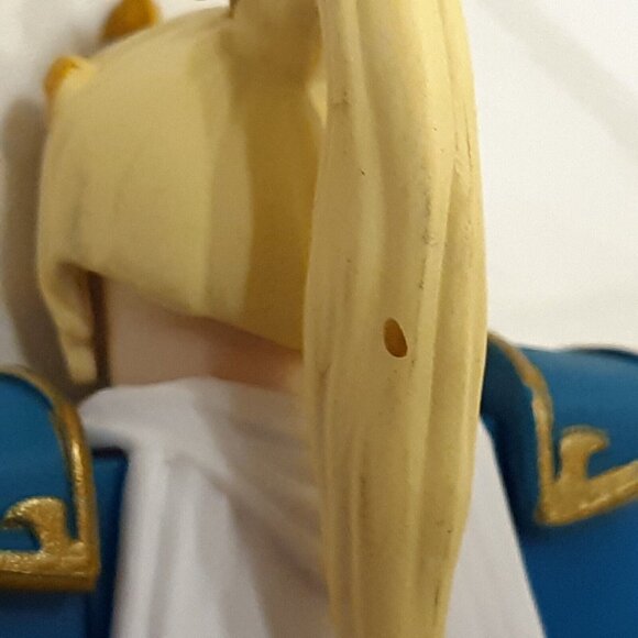 Roblox Series 10 Kingdom Simulator Cavalier Brown Box Figure With Code New - Picture 11 of 11